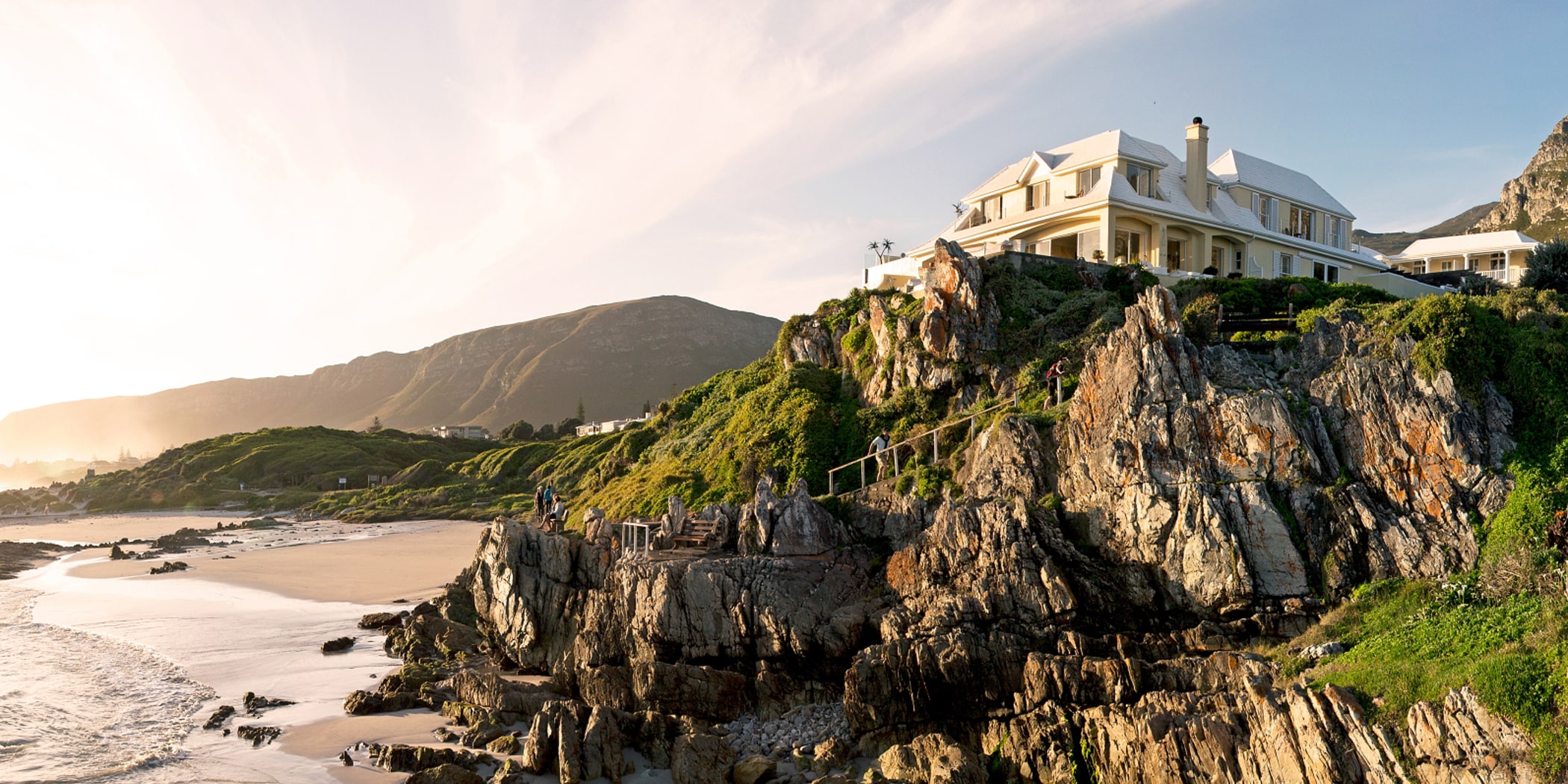 twitter-slider-clifftop-seas-birkenhead-house-hermanus (1)-min